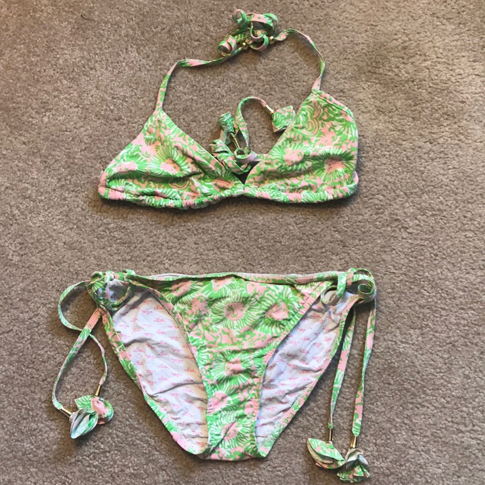 Cute Lilly Pulitzer bathing suit!!